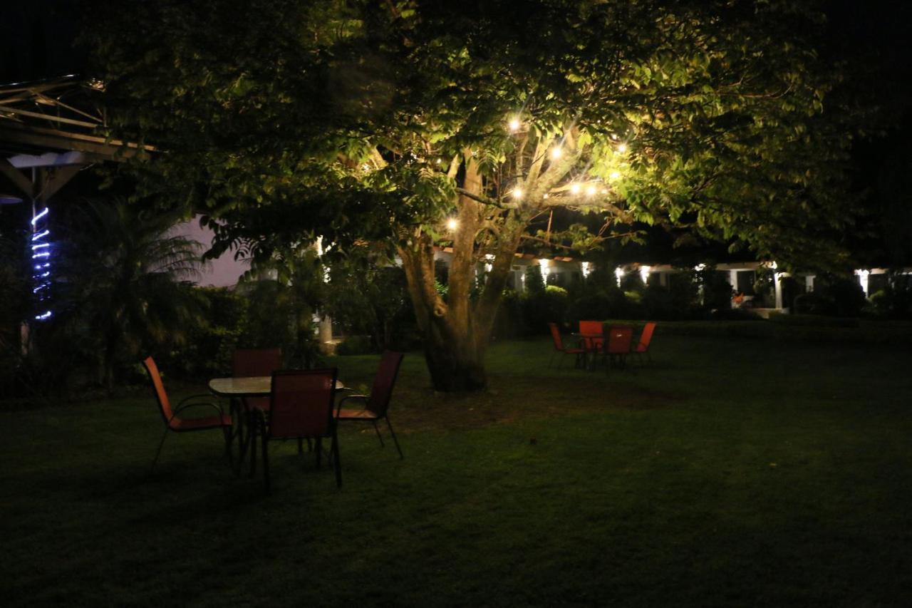 Posada La Presa Tepoztlan Exterior photo